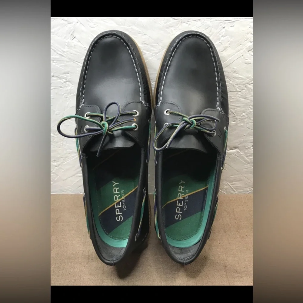 Sperry men size